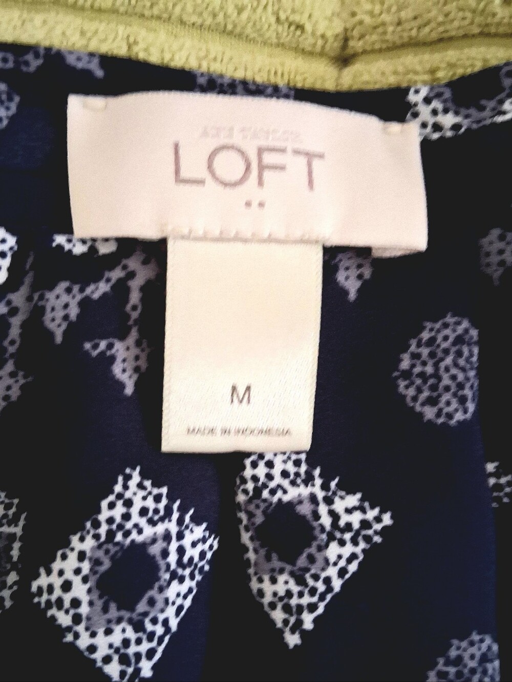 LOFT‎ Navy Blue Geometric Print Pleated Camisole Tank Top - Picture 6 of 8